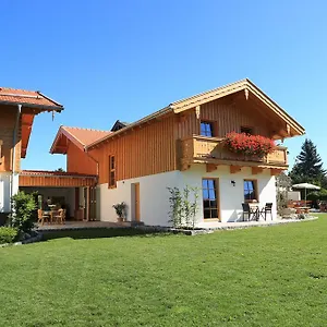 Schweizerhaus Garni Guest house